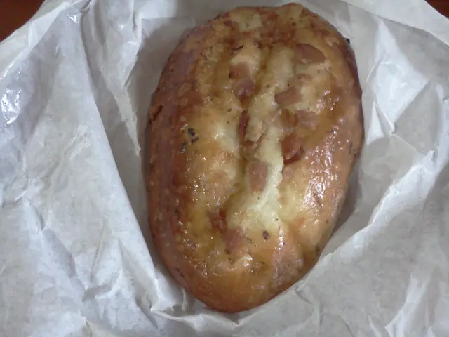 bacon cheese & herbs bread