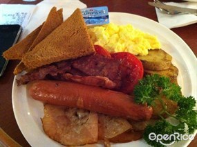 All day Breakfast- 多士，焗蕃茄，炒蛋，煙肉等都好吃。 - Cafe Zambra in Wan Chai 