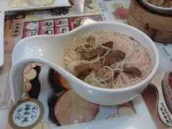 五香肉丁米粉
