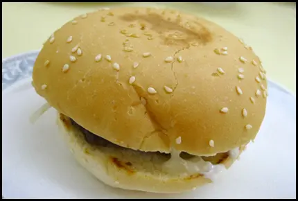 手打牛肉漢堡包