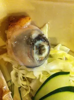 好大粒魚眼..但我唔敢食..