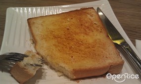 蒜蓉牛油多士 - 黃大仙的意八餐廳