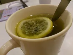 原来冻热饮都不用加钱,仲可以饮柠蜜添