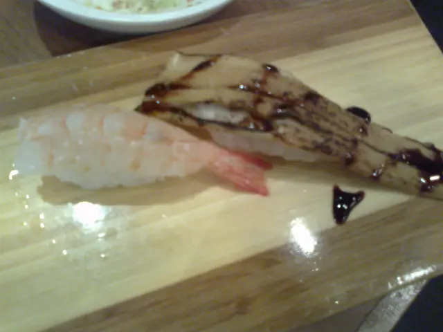 壽司(鰻魚、虎蝦)