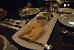 焦糖鵝肝醬配多士