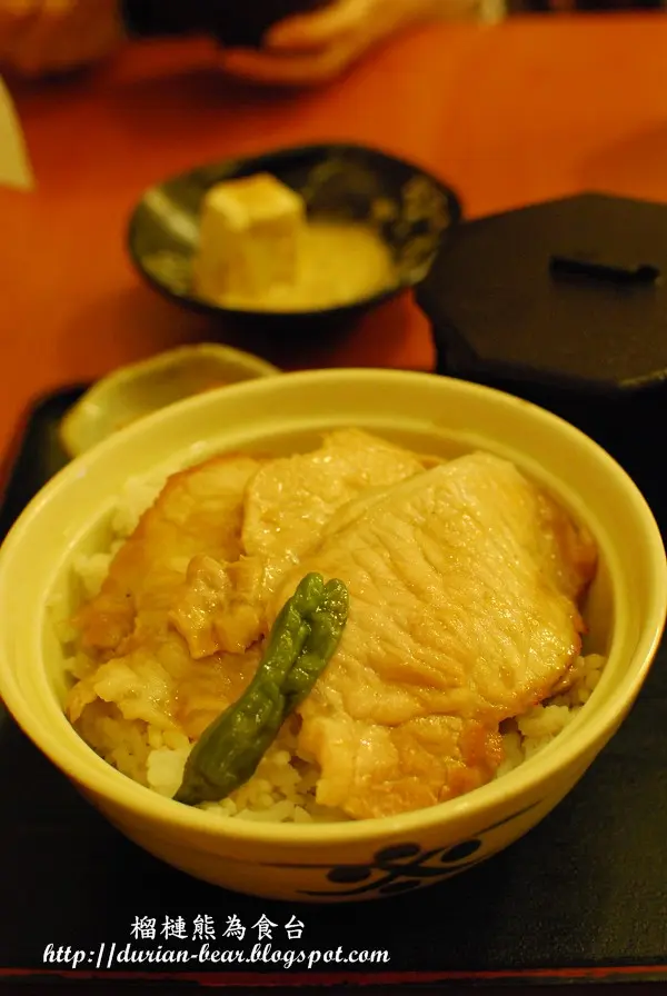 招牌豚肉飯定食
