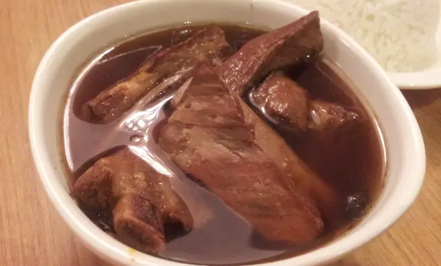  肉骨茶