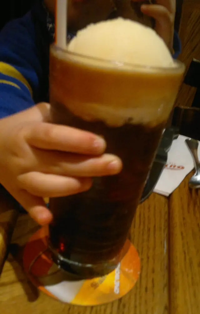 愈來愈為食的豆丁, 你的手指已是如此的肥美啊!