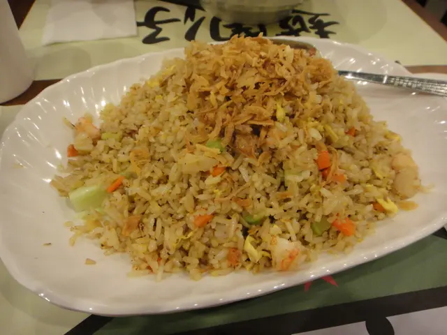 鵝肝帶子炒飯 - 蝦仁不請自來，但說好的帶子呢？？？