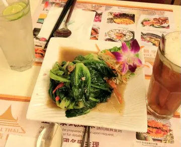 椰菜苗炒咸鱼