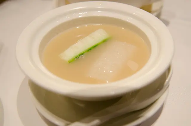 瑤柱竹笙鯊魚骨湯