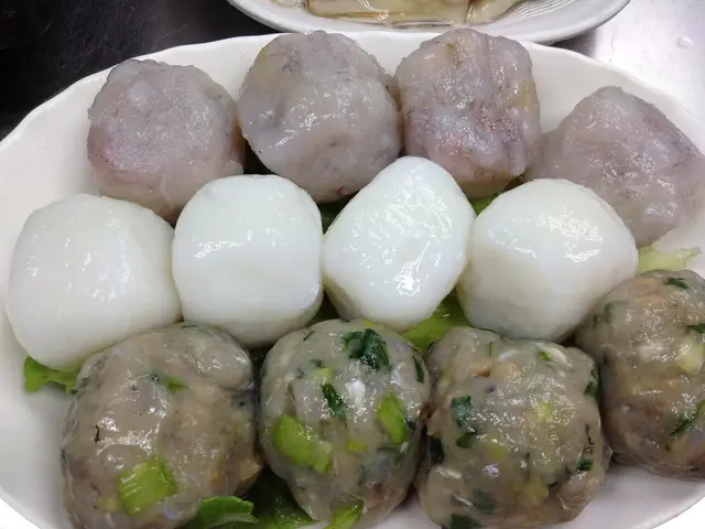 手打三丸── 墨丸、蝦丸、鯪魚球 $90