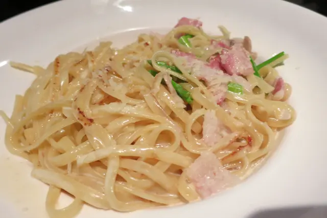 鮮露荀煙肉忌廉汁扁意粉