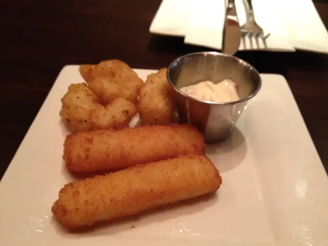 waiter介紹的小食拼盤，$40再會員半價很抵食