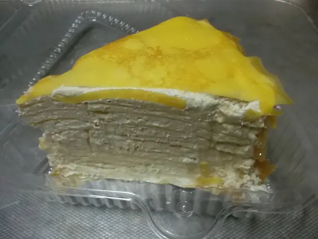 榴槤千層班戟 (28元)