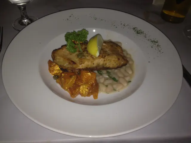 三文魚扒新鮮嫩滑, 口感滿足!