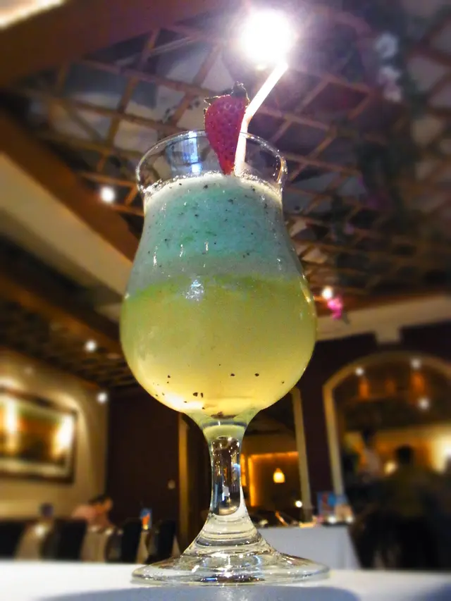 green-apple + kiwi juice