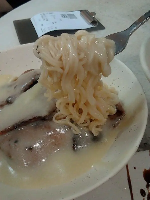 豬頸肉芝士撈丁