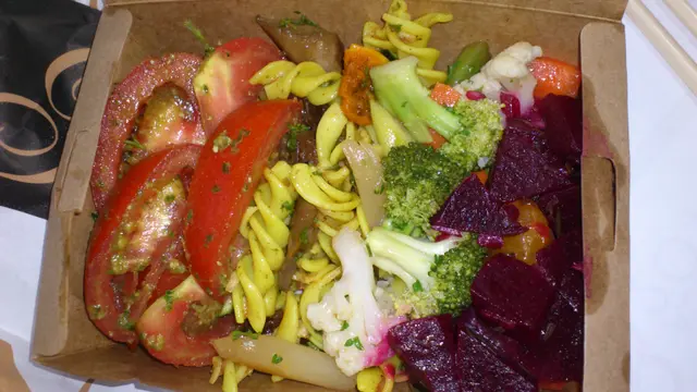Large salad box $58 (400g)
