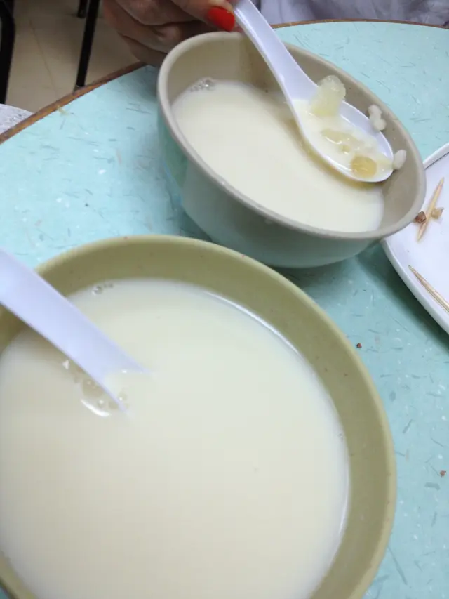 皂角米白合煲腐竹糖水,甜味剛好