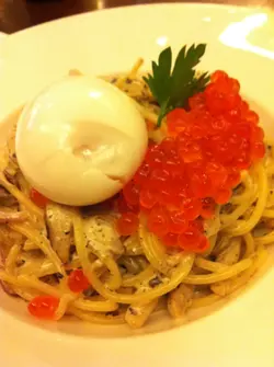 忌廉温泉蛋鱼子意粉