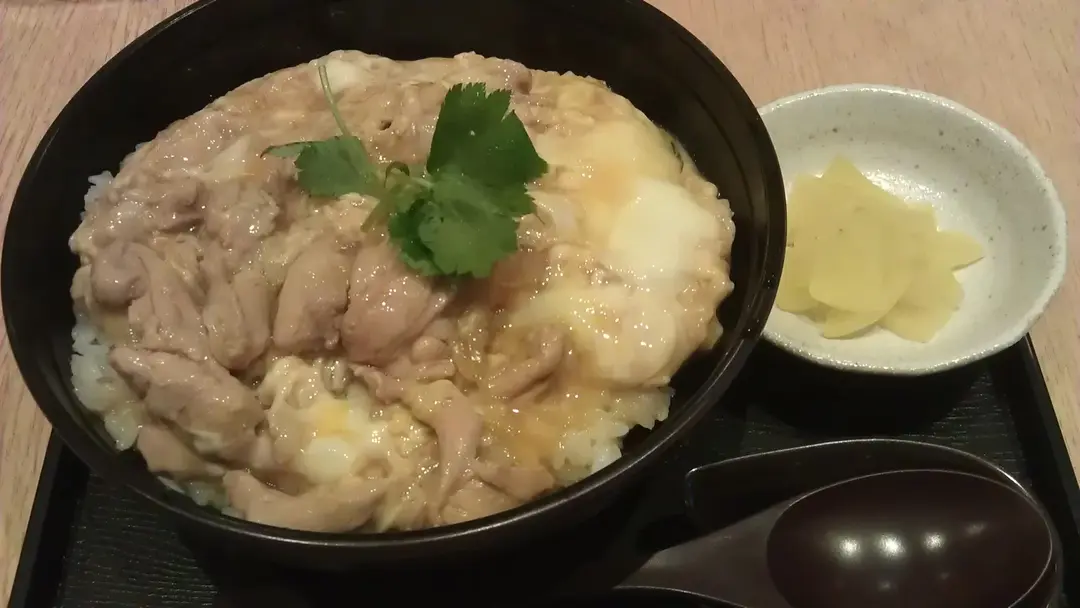 滑蛋鸡肉丼 滑蛋鸡肉丼