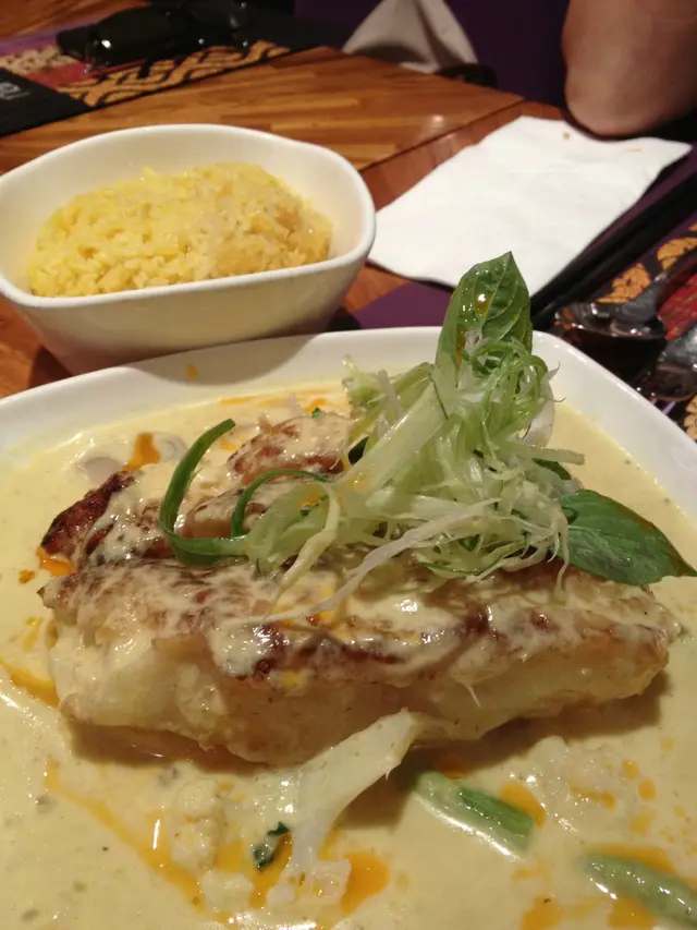 黃咖哩鱸魚＋黃薑飯