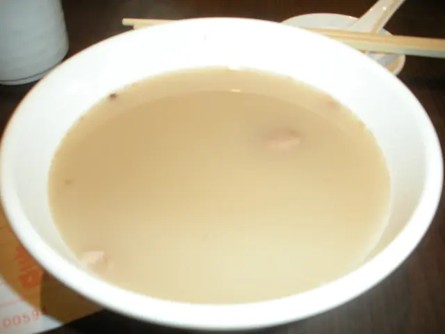 正-媚豆花生煲雞腳