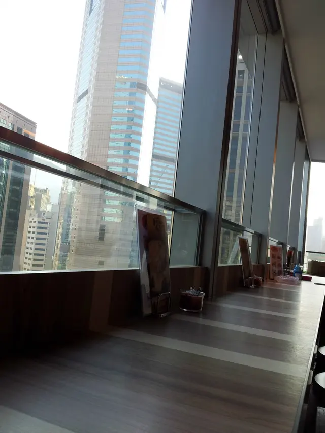 望正靚景的吧檯