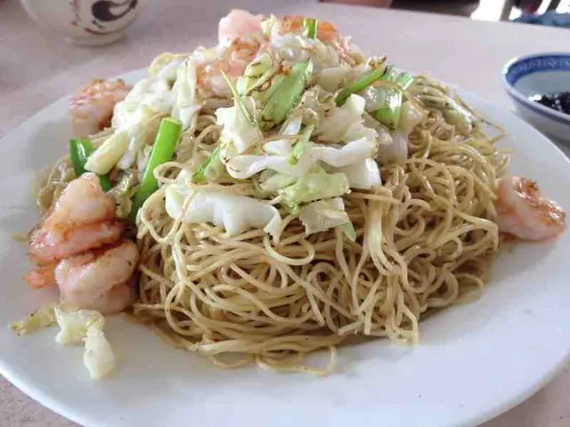 蝦球炒麵