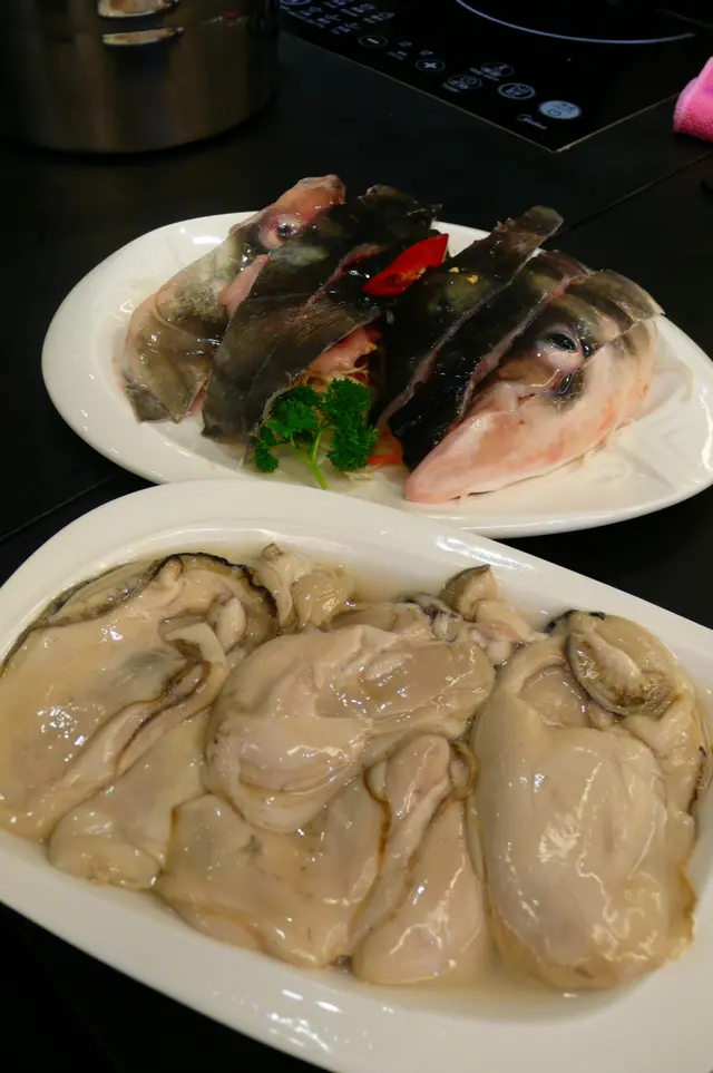 美國桶蠔 + 鮮大魚頭