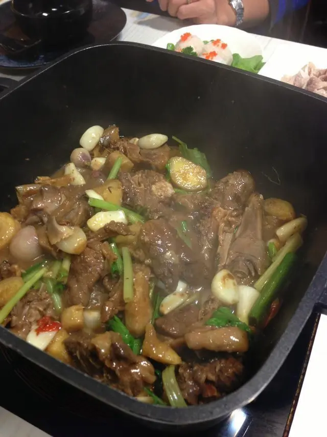 足料鵝煲