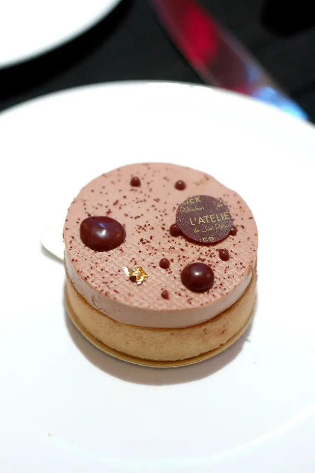 La Tarte Au Caramel Sale (Salted caramel tart) $40