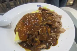 咖哩牛肉蛋包饭