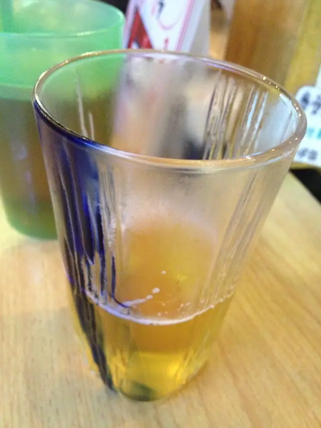 酒杯是在雪柜內已冰好的,GOOD!