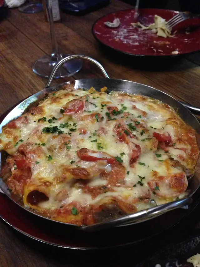 香草汁雞肉焗意粉