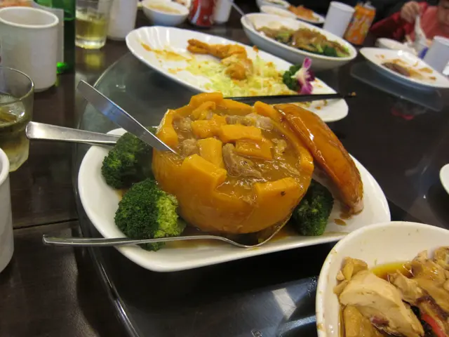 素翅排骨南瓜盅