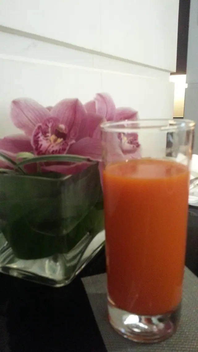 新鮮果汁任飲