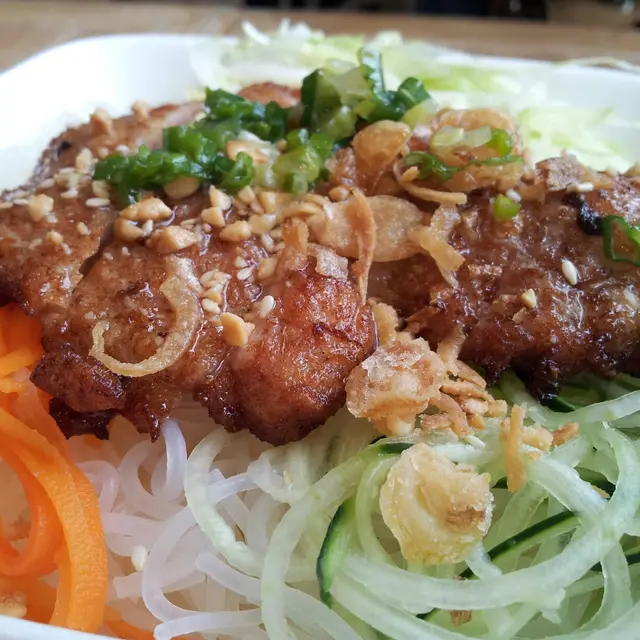 豬扒撈檬 $52