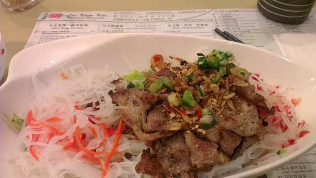 香茅烤/燒豬肉撈檬~好好吃~肉烤得熱熱香香~脆脆的~