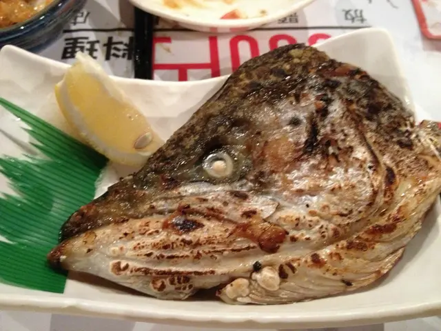 味道一般既燒三文魚頭