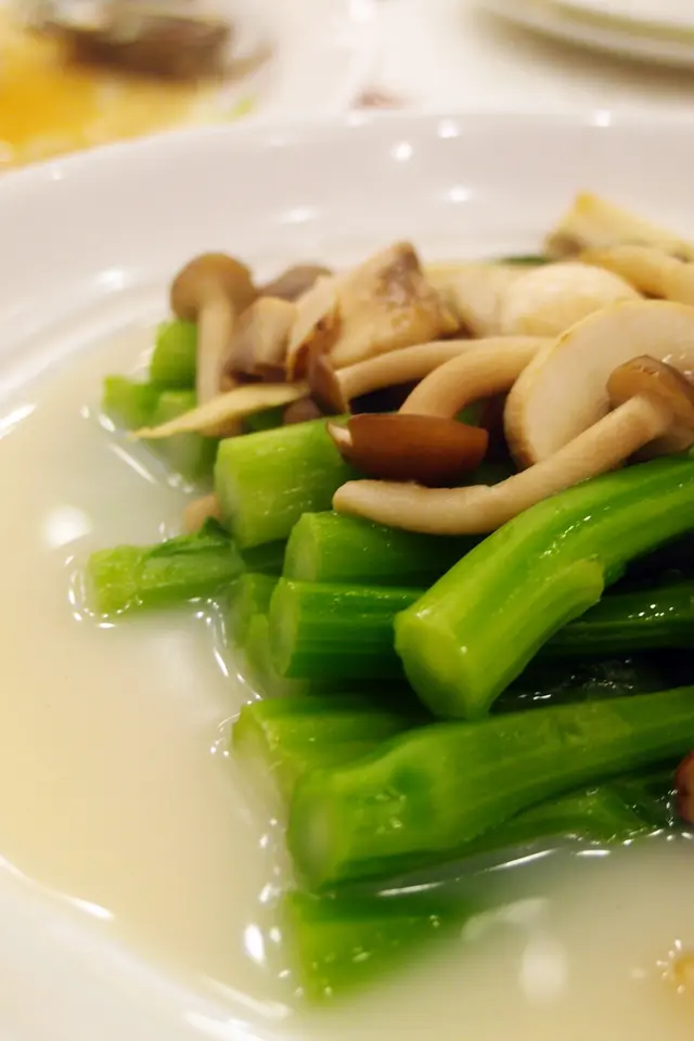 濃湯野菌浸菜心 HK$88