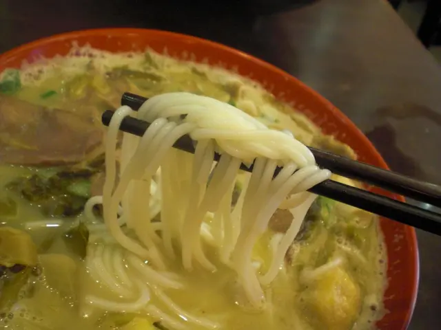 酸菜牛脷米線