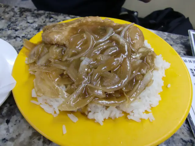 份量很少,只是酒樓飯碗一碗的份量。$38 一個餐,最後沒有餐湯更大聲說,無餐湯都係同價架喇,落單無同你講咩