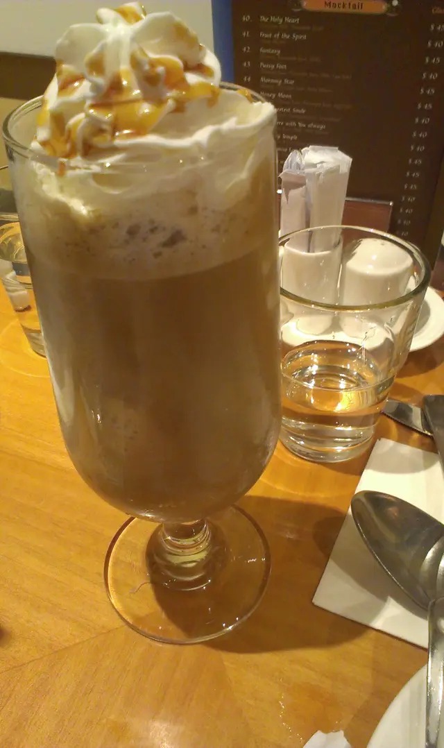 呢個飲落去唔算甜,但好鍾意上面D CREAM 同好濃咖啡味!!!!!