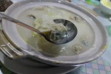 沙锅云吞鸡