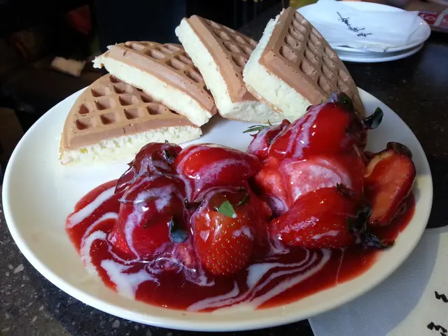 草莓冰淇淋鬆餅