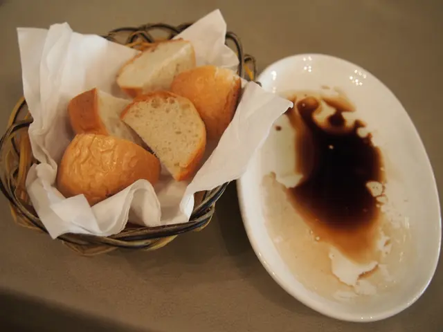 大大碟的橄欖油黑醋