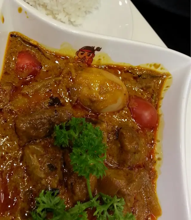 咖哩牛腩