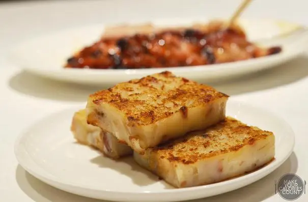 Pan-fried radish cake, lo bak go - 香煎萝卜糕 (HK$60/-)
